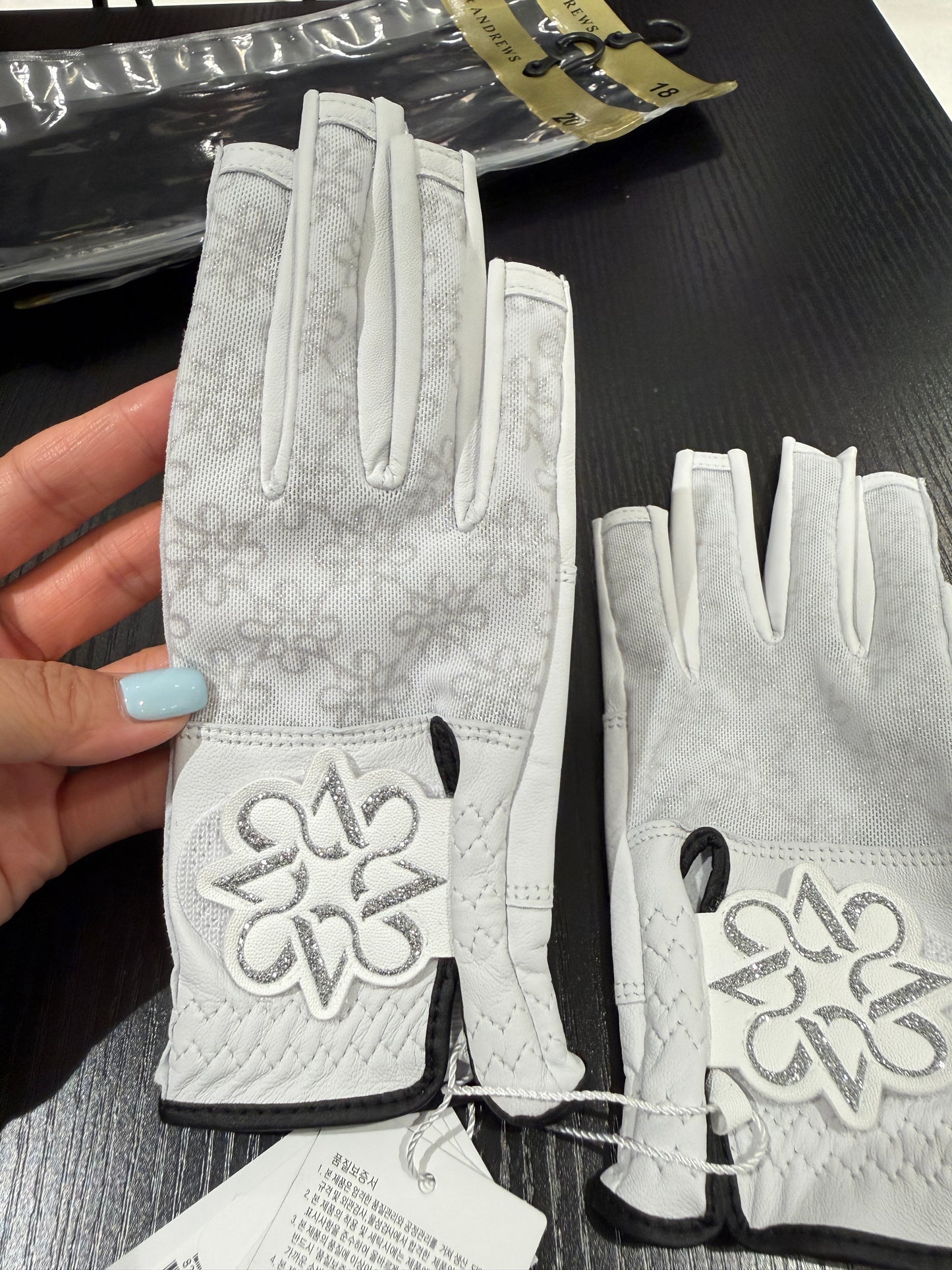 ST. ANDREWS | Chic Mesh & Leather Mix Sun Protection Gloves - Nail-Cut Style